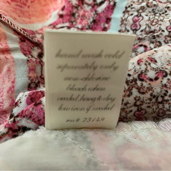 Francesca’s Miami Pink Shorts Multi Color Elastic Waistband SZ M - Picture 3 of 13